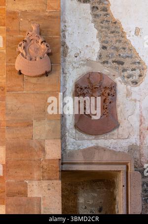 Schiffenberg bei Gießen, Augustiner Chorherren-Stift, Klosterkirche, Wappen an der nördlichen Chorwand Stockfoto