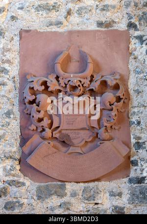 Schiffenberg bei Gießen, Augustiner Chorherren-Stift, Klosterkirche, Wappen an der südlichen Chorwand Stockfoto