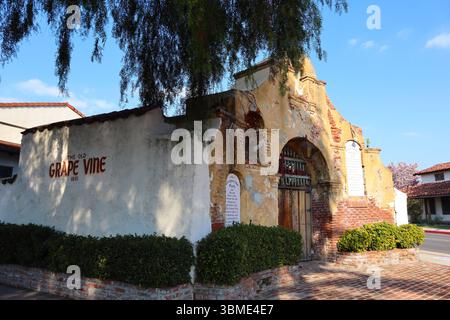San Gabriel, Kalifornien: Außenansicht des Old Grapevine Arbor, historisches Wahrzeichen Stockfoto