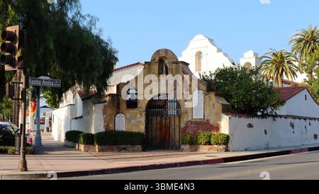 San Gabriel, Kalifornien: Außenansicht des Old Grapevine Arbor, historisches Wahrzeichen Stockfoto