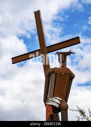 Weg der Hoffnung an der Gedenkstätte Point Alpha zwischen Geisa in Thüringen und Rasdorf in Hessen, der ehemaligen innerdeutschen Grenze. Das Kunstprojekt der Stockfoto