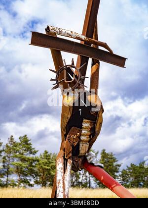 Weg der Hoffnung an der Gedenkstätte Point Alpha zwischen Geisa in Thüringen und Rasdorf in Hessen, der ehemaligen innerdeutschen Grenze. Das Kunstprojekt der Stockfoto