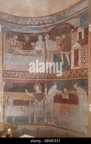 Anzy-le-Duc, ehemalige Prioratskirche Sainte-Trinité, Fresken im Chorraum Stockfoto