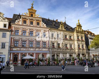 Fischmarkt mit Haus zum Breiten Herd, einem Renaissancehaus in der Altstadt, Erfurt, Thüringen, Deutschland, Europa Stockfoto
