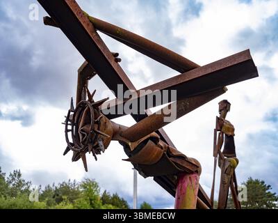 Weg der Hoffnung an der Gedenkstätte Point Alpha zwischen Geisa in Thüringen und Rasdorf in Hessen, der ehemaligen innerdeutschen Grenze. Das Kunstprojekt der Stockfoto