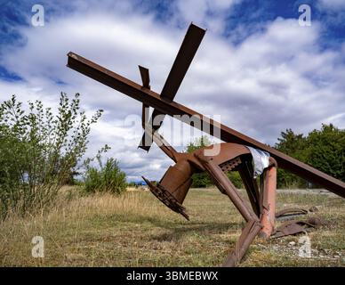Weg der Hoffnung an der Gedenkstätte Point Alpha zwischen Geisa in Thüringen und Rasdorf in Hessen, der ehemaligen innerdeutschen Grenze. Das Kunstprojekt der Stockfoto