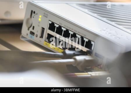 Berlin, Deutschland, 05.06.2025: Netzwerk-Patchpanel *** Berlin, Deutschland, 05 06 2025 Netzwerk-Patchpanel Copyright: XdtsxNachrichtenagenturx dts 70562 Stockfoto