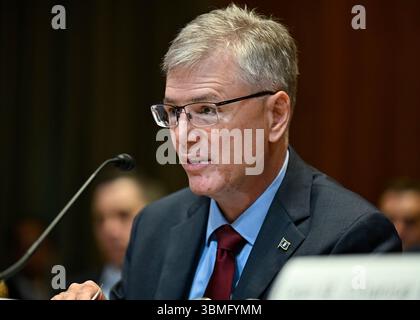Washington, Vereinigte Staaten Von Amerika. Juni 2025. Washington, Vereinigte Staaten von Amerika. 26. Juni 2025. Der US-Luftwaffenminister Troy Meink sagt während einer Haushaltsanhörung im Senate Appropriations Defense SubCommittee am Capitol Hill aus, 26. Juni 2025 in Washington, DC. Credit: Eric Dietrich/DOD Photo/Alamy Live News Stockfoto
