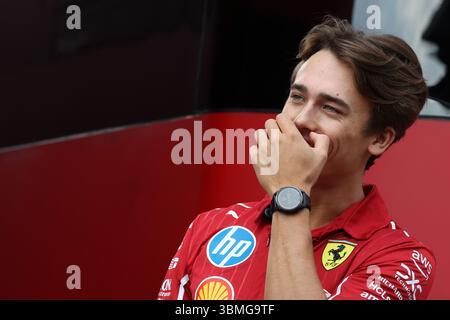 Zeltweg, Österreich - 26. Juni: #38 Dino Beganovic (SWE) Scuderia Ferrari HP (ITA) SF25/Ferrari während des österreichischen F1 Grand Prix 2025 auf der Zeltweg Air Base am 226. Juni 2025 in Zeltweg, Österreich. (Foto: Philippe Nanchino/Eurasia Sport Images/Alamy) Stockfoto
