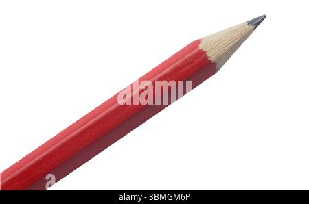 Flache Designabbildung mit rotem Holzstift mit geschärfter Spitze auf weißem Hintergrund Stockfoto