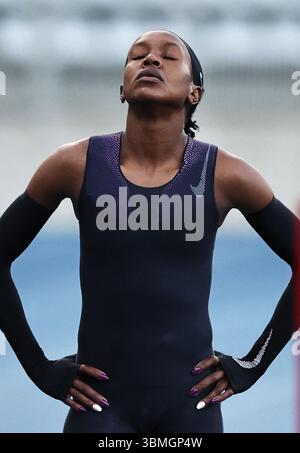 Paris, Frankreich. Juni 2025. Kipyegon von Kenia reagiert vor dem „Breaking4“-Event im Stade Charlety, Paris, Frankreich, 26. Juni, 2025. der dreifache Olympiasieger Faith Kipyegon aus Kenia hat in ihrem Versuch, die erste Frau zu werden, die am Donnerstag eine Meile von weniger als vier Minuten gelaufen ist, deutlich unterschritten. Quelle: Gao Jing/Xinhua/Alamy Live News Stockfoto