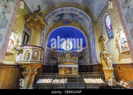 Die Pfarrkirche La Madeleine (St. Maria Magdalena) gehoert zu den bedeutendsten Sehenswuerdigkeiten in Paris Stockfoto