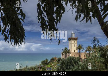 Cape Spartel Lighthouse, südlicher Eingang zur Straße von Gibraltar, Tanger, Marokko, Nordafrika, Afrika Stockfoto