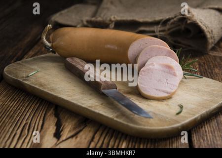 Quatsch (close-up erschossen) auf dunklem Holz geschnitten Stockfoto