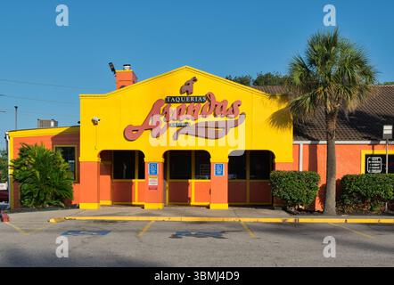 Houston, Texas, USA 06-22-2025: Taquerias Arandas mexikanisches Restaurant, Außenfassade. Stockfoto