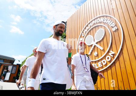 Im All England Lawn Tennis and Croquet Club in Wimbledon vor den Wimbledon Championships, die am 30. Juni beginnen. Bilddatum: Freitag, 27. Juni 2025. Stockfoto