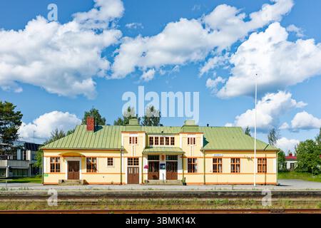 Historisches Bahnhofsgebäude von Nurmes in Finnland Stockfoto