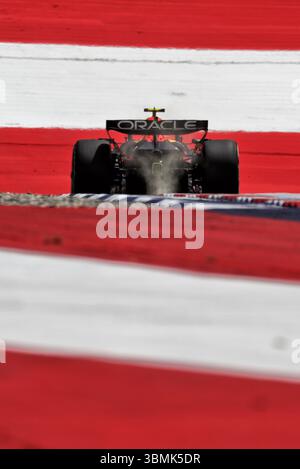 Spielberg, Österreich. Juni 2025. Yuki Tsunoda (JPN) Red Bull Racing RB21. 27.06.2025. Formel-1-Weltmeisterschaft, Rd 11, Großer Preis Von Österreich, Spielberg, Österreich, Übungstag. Quelle: James Moy/Alamy Live News Stockfoto