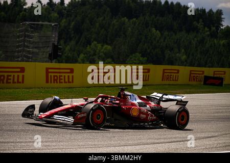 Österreich, Österreich. Juni 2025. #38 Dino Beganovic vom Team Scuderia Ferrari HP, Ferrari SF-25, im Freien Training, während der FIA Formel-1-Weltmeisterschaft F1 Austria Grand Prix 2025, 27. Juni, in Spielberg Österreich Credit: Independent Photo Agency/Alamy Live News Stockfoto