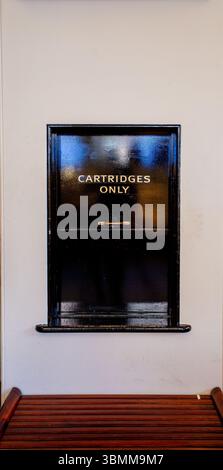 Purdey & Sons wurde 1814 gegründet, um Sportgewehre und -Gewehre sowie luxuriöse Kleidung und Accessoires zu kreieren. Stockfoto