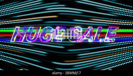 In der digitalen Werbung leuchtet ein Neonfleck mit „RIESIGER VERKAUF“-Text mit RGB-Streifen und Lichtpunktwellen Stockfoto