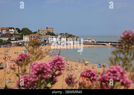 Hübscher sandiger Viking Beach in Broadstairs, auf der Isle of Thanet, in Kent, SE England, Großbritannien Stockfoto