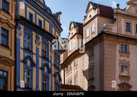 Dekoration des Gebäudes in der Altstadt von Prag im Jugendstil und Art déco-Stil Stockfoto