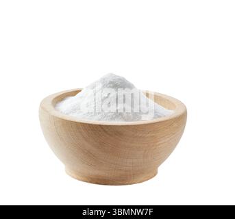 Natriumbicarbonat in einer Holzplatte isoliert auf weißem Hintergrund. Stockfoto
