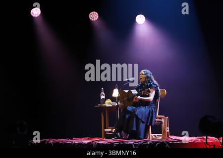 26. Juni 2025, Montreal, Ciudad de Mexico, Kanada: Die mexikanische Sängerin Natalia Lafourcade tritt während des 45. Montreal International Jazz Festivals auf. Am 26. Juni 2025 in Montreal, Kanada. (Credit Image: © Horacio Zamora Rios/eyepix via ZUMA Press Wire) NUR REDAKTIONELLE VERWENDUNG! Nicht für kommerzielle ZWECKE! Stockfoto