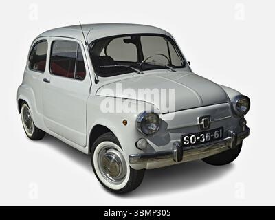 Klassischer weißer Fiat 600 auf weißem Hintergrund mit Vintage-Design Stockfoto