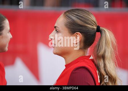 Toronto, Kanada. Juni 2025. Emma Regan #25 von Kanada vor dem Internationalen Freundschaftsspiel der Frauen zwischen Kanada und Costa Rica im BMO Field. Am 27. Juni 2025 in Toronto, Kanada. (Foto: Leonardo Ramirez/Eyepix Group/SIPA USA) Credit: SIPA USA/Alamy Live News Stockfoto