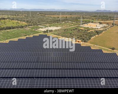 Parc Fotovoltaic Can Xim de S'Aguila, Solarplatten, Llucmajor, Mallorca, Balearen, Spanien, Europa Stockfoto