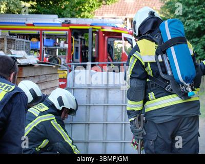 Feuerwehr-Blaulicht Feuerwehr in verschiedenen Bildern und Aktionen in Deutschland Feuerwehr-Blaulicht Feuerwehr in Deutschland Stockfoto