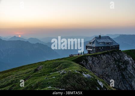 Eisenerzer Reichenstein bei Sonnenuntergang Stockfoto