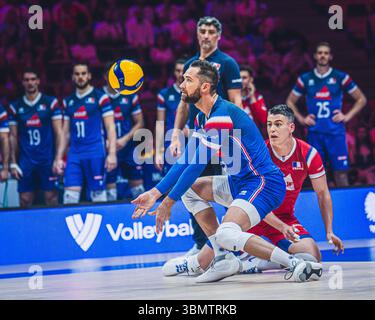 Italien gegen Frankreich während des FIVB Volleyball Nations League 2024 Herrenspiels am 28. Juni in Łódź, Polen. Stockfoto