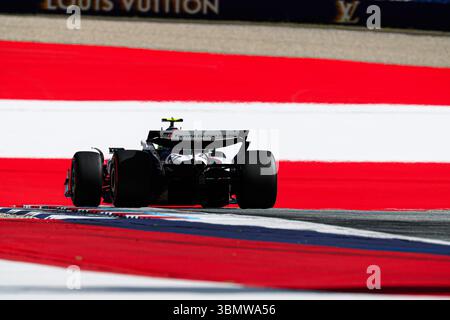 Spielberg, Steiermark, Österreich. Juni 2025. Oliver Bearman (GBR) - Haas F1 Team während Formel 1 MSC Cruises Austrian Grand Prix 2025, Spielberg, Österreich, vom 26. Bis 29. Juni - Runde 11 von 24 von 2025 F1 World Championship (Foto: © Alessio de Marco/ZUMA Press Wire) NUR ZUR REDAKTIONELLEN VERWENDUNG! Nicht für kommerzielle ZWECKE! Stockfoto