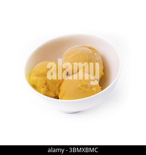 Stillleben, Mangoeis, Sorbet auf einem Teller Stockfoto