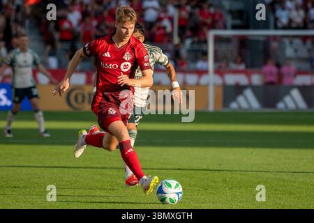 Toronto, Ontario, Kanada. Juni 2025. Sigurd rostete Platz 17 beim MLS-Spiel zwischen Toronto FC und Portland Timbers im BMO Field in Toronto. Das Spiel endete 3-0 für den Toronto FC. (Kreditbild: © Angel Marchini/ZUMA Press Wire) NUR REDAKTIONELLE VERWENDUNG! Nicht für kommerzielle ZWECKE! Stockfoto