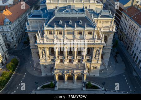 Die Ungarische Königliche Staatsoper in Budapest. Aus der Vogelperspektive über das Opernhaus Ungarns. Stockfoto