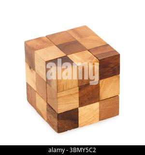 Es ist Puzzle Holzwürfel isoliert auf weiß. Stockfoto