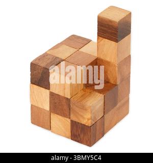 Es ist Puzzle Holzwürfel isoliert auf weiß. Stockfoto