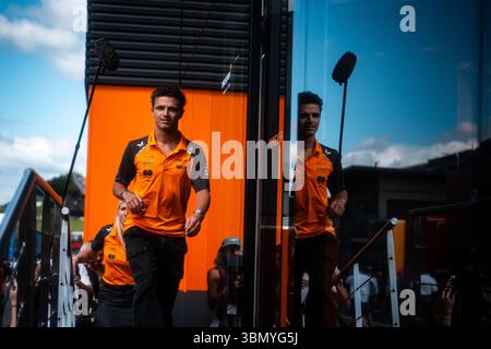 Spielberg, Österreich. Juni 2025. Lando Norris, englischer Fahrer des Formel-1-Teams von McLaren im Fahrerlager des Formel-1-Grand Prix 2025 von Österreich. Quelle: SOPA Images Limited/Alamy Live News Stockfoto