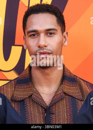 UNIVERSAL CITY, LOS ANGELES, KALIFORNIEN, USA - 28. JUNI: Der englische Schauspieler und Sänger Elliot Knight kommt bei der Charlize Theron Africa Outreach Project (CTAOP) Block Party 2025 an, die am 28. Juni 2025 in Universal City, Los Angeles, Kalifornien, USA stattfindet. (Foto: Xavier Collin/Image Press Agency) Stockfoto