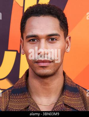 UNIVERSAL CITY, LOS ANGELES, KALIFORNIEN, USA - 28. JUNI: Der englische Schauspieler und Sänger Elliot Knight kommt bei der Charlize Theron Africa Outreach Project (CTAOP) Block Party 2025 an, die am 28. Juni 2025 in Universal City, Los Angeles, Kalifornien, USA stattfindet. (Foto: Xavier Collin/Image Press Agency) Stockfoto