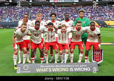 Minneapolis, MN, USA. Juni 2025. Kanada posiert für ein Mannschaftsfoto vor einem Viertelfinalspiel des CONCACAF Gold Cup zwischen Kanada und Guatemala im US Bank Stadium in Minneapolis, MN. Steven Garcia-CSM/Alamy Live News Stockfoto