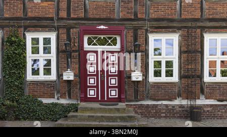 Straßenansicht Haus am centrl Platz Schnackenburg in niedersachsen Deutschland an der ehemaligen innerdeutschen Grenze zwischen Ost- und Westdeutschland Stockfoto