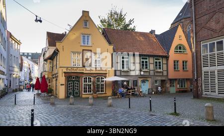 Bremen, Deutschland - 13. Novemeber 2022: Stadtbild des historischen Viertels Schnoor in Bremen Freie Hansestadt Bremen in Deutschland Stockfoto