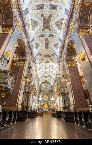 Czestochowa, Polen - 19. Juli 2023: Innenraum des Klosters und der Kirche Jasna Gora. Polnische katholische Wallfahrtsstätte in Tschenstochau in Polen Stockfoto