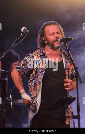 Calimera, Salento, Italien – 21. Juni 2025: Das Musikfestival Super Taranta in Salento, Italien. Es konzentriert sich auf Pizzica, ein populäres Volksmusikgenre Stockfoto