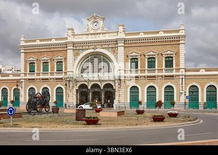 Art Noveau Bahnstation Eingang in Cartagena, Murcia. Spanien Stockfoto